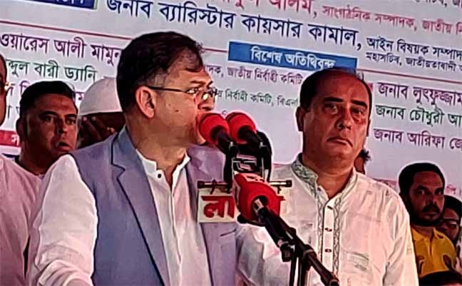 ফ্যাসিবাদের পুনরুত্থান না চাইলে ভালো রাজনীতি করতে হবে: সালাহউদ্দিন