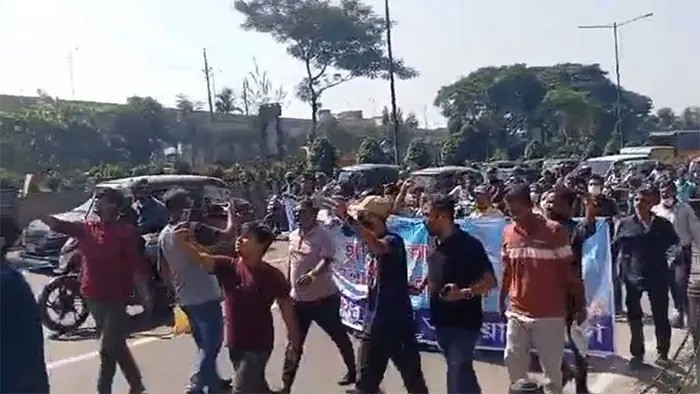 রাজধানীর ১০ স্থানে আওয়ামী লীগের মিছিল, গ্রেপ্তার ৬