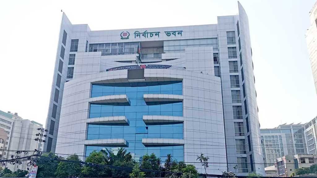 পরিবেশ ভালো আছে, সবার সহযোগিতায় অবাধ ও সুষ্ঠু নির্বাচন করতে পারব : সিইসি