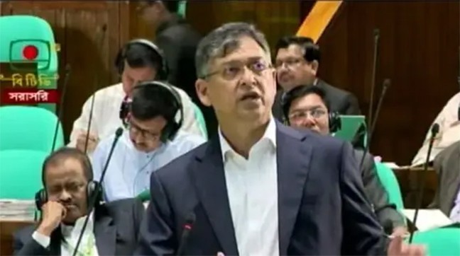 গণভোটের রায় বাস্তবায়নের আগে সংবিধান সংশোধন করতে হবে: স্বরাষ্ট্রমন্ত্রী সালাহউদ্দিন আহমদ