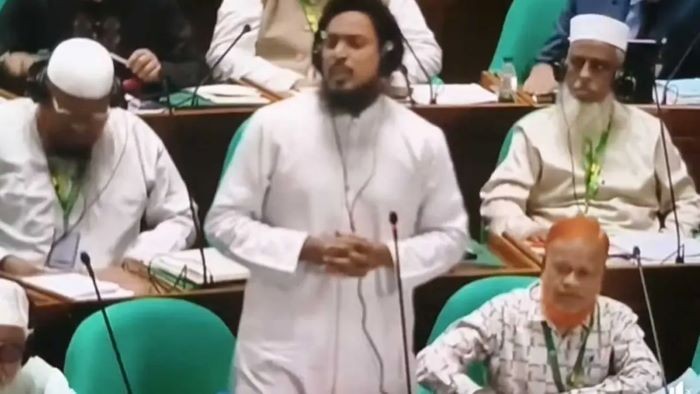 ঐক্যমত্য কমিশন আমাদের যে খসড়া দিয়েছিল, সেখানে কোনো নোটের উল্লেখ ছিল না : আখতার হোসেন 