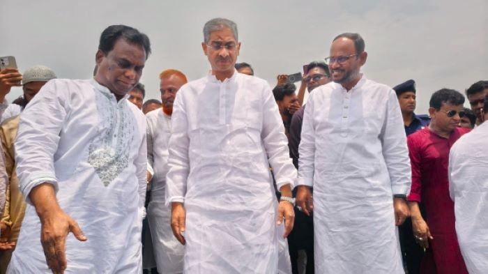 যমুনার ভাঙন ঠেকাতে টাঙ্গাইলে স্থায়ী বেড়িবাঁধের ঘোষণা পানি সম্পদমন্ত্রীর