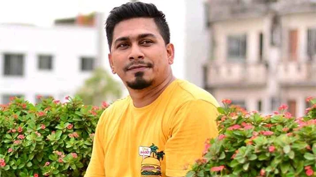 কথা বলতে পারছেন না ‘ব্যাচেলর পয়েন্ট’ নাটকের নির্মাতা অমি, চাইলেন দোয়া