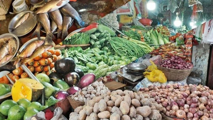 দাম বেড়েছে মুরগি-মাছের, কমেছে সবজির মূল্য